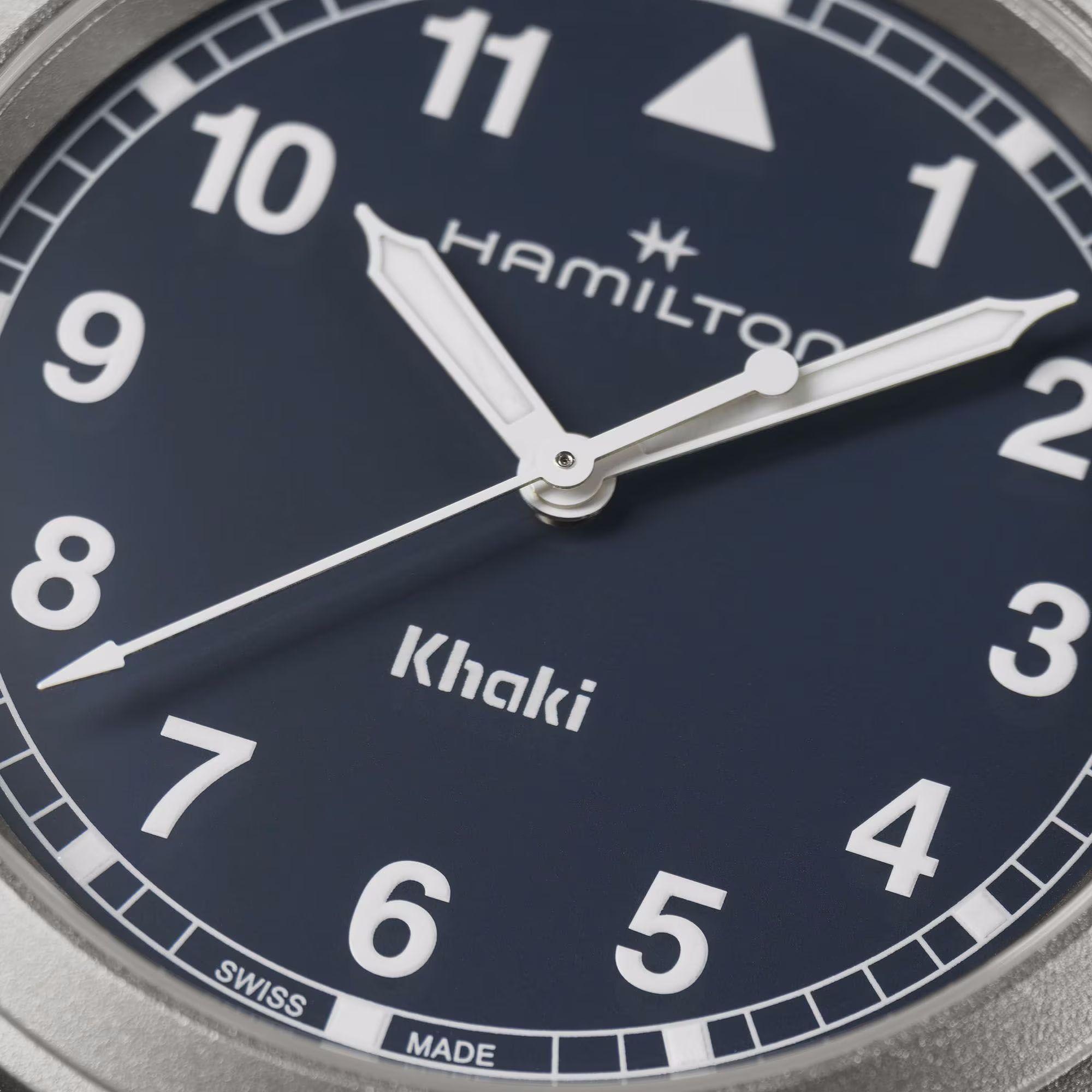 hamilton khaki field quartz 38 mm quadrante blu