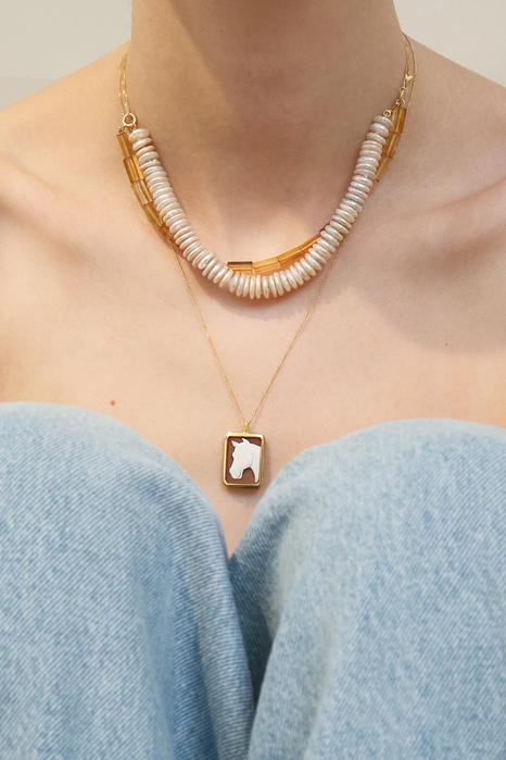 cameo caballo collana
